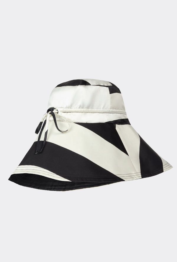 WIDE BRIM BUCKET HAT BLACK STRIPE