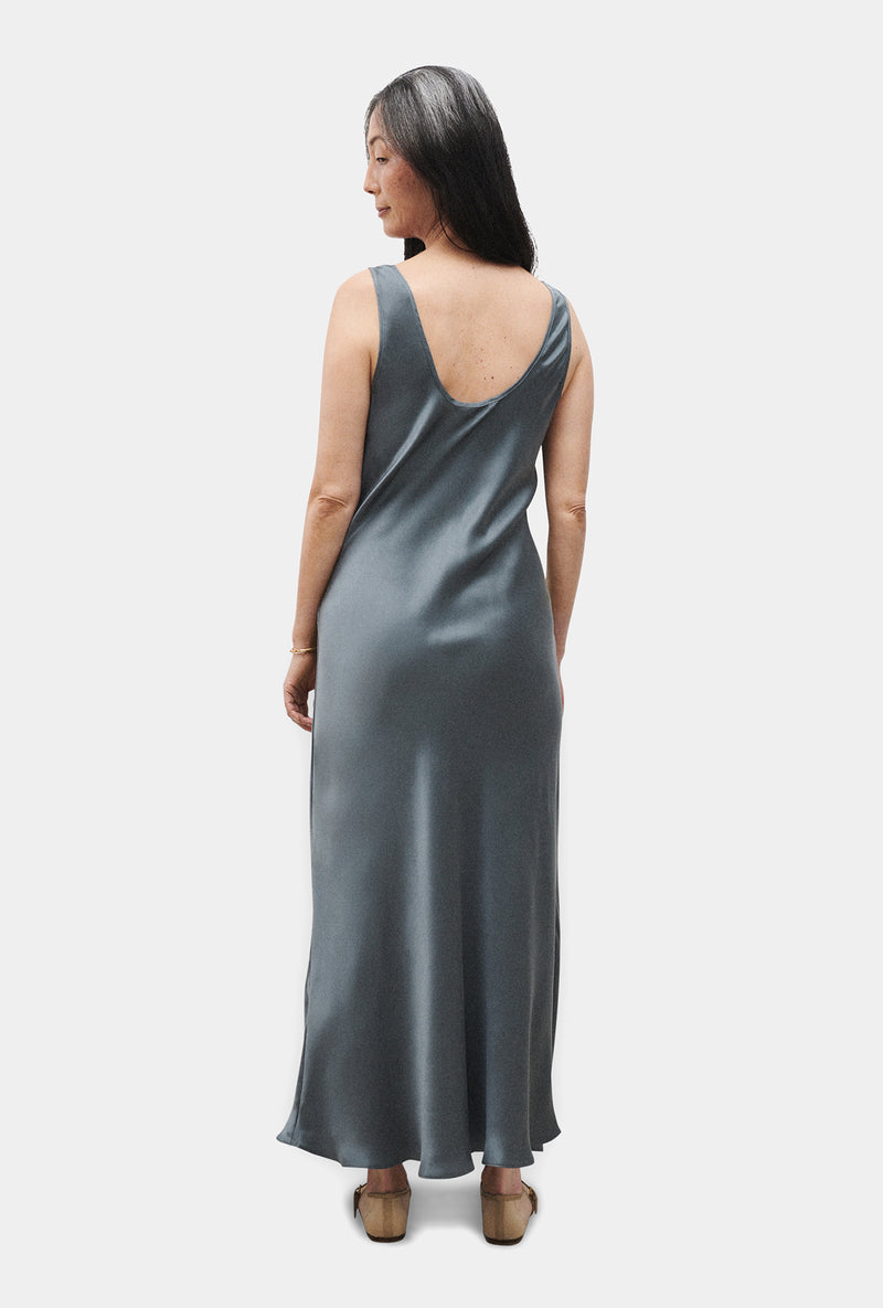 SCOOP NECK DRESS SLATE